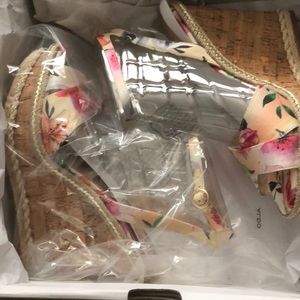 Flower print wedge heels